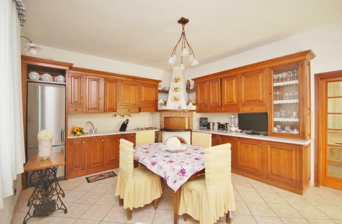 Raffinato Attico Vicino Al Mare Con Solarium Lido Di Camaiore Exterior photo