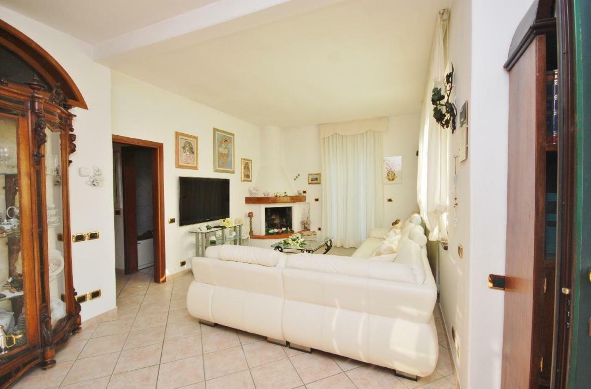 Raffinato Attico Vicino Al Mare Con Solarium Lido Di Camaiore Exterior photo